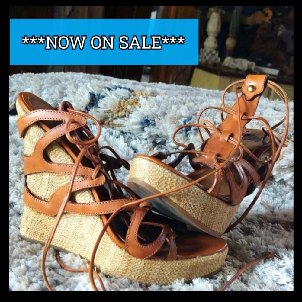 Alexander McQueen sandals. Size 7.5/8 Tan leather woven straw